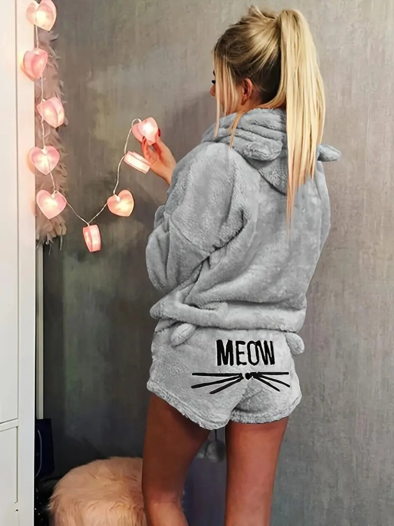 Kadın Uzun Kollu Kapşonlu Peluş Bluz Ve Kısa Short Ikili Takım , 22029