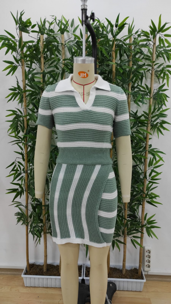 Kadın Kısa Kollu Polo Yaka Crop Asimetrik Mini Triko Etek Ikili Takım , 18199 - Image 7