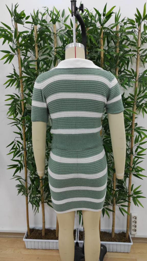 Kadın Kısa Kollu Polo Yaka Crop Asimetrik Mini Triko Etek Ikili Takım , 18199 - Image 9
