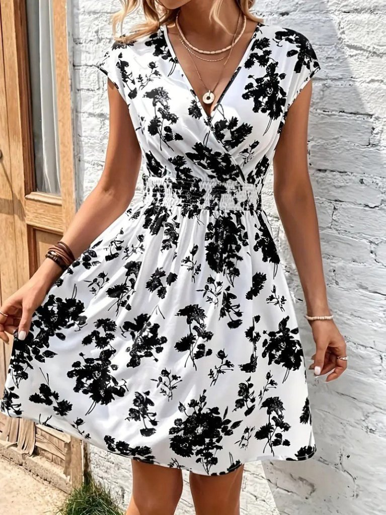 Kadın Kısa Kollu Kruvaze Yakalı çiçekli Desenli Süprem Elbise , 24671 - Image 3