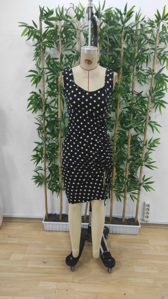 Kadın Askılı Yuvarlak Yaka Kalp Yaka Yandan Büzgülü Yırtmaç Detaylı Puantiyeli örme Krep Elbise , 24683 - Image 6