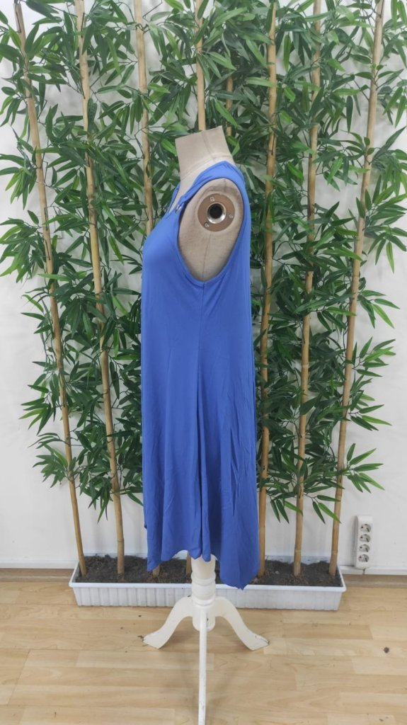 Kadın Askılı Yuvarlak Yaka Kuş Gözü Detaylı Asimetrik Viskon Elbise , 24798 - Image 6