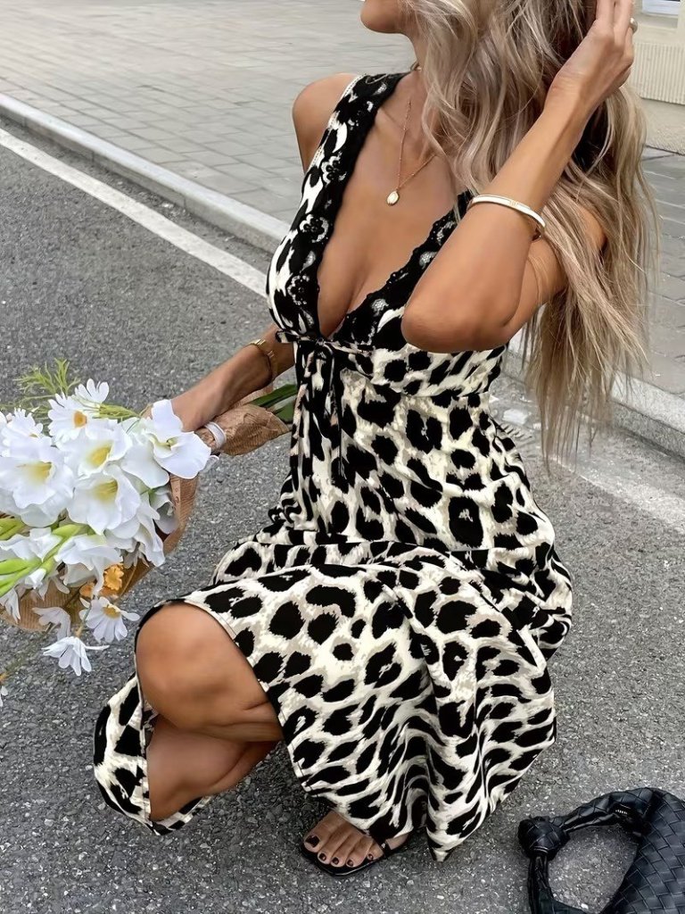 Kadın Askılı Derin V Dantelli Yakalı Bağcıklı Süprem Uzun Elbise , 31559