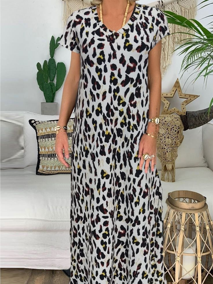 Kadın Kısa Kollu V Yaka Tam Boy Zebra Desen Pegasus Kumaş Elbise, 8774