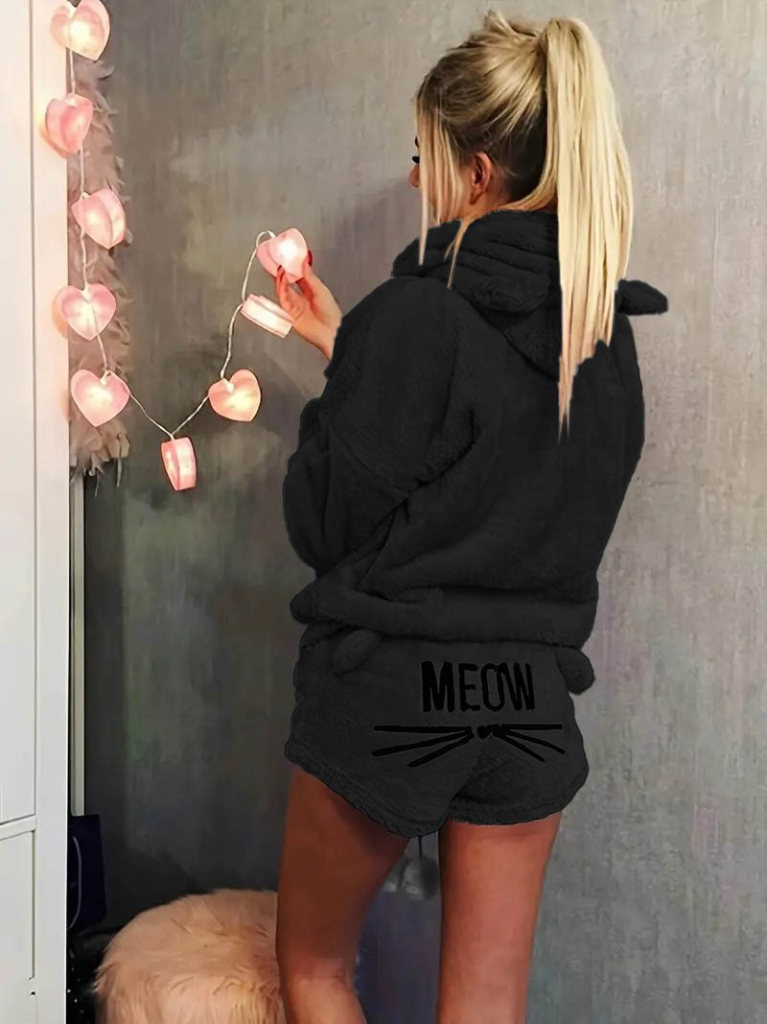 Kadın Uzun Kollu Kapşonlu Peluş Bluz Ve Kısa Short Ikili Takım , 22031