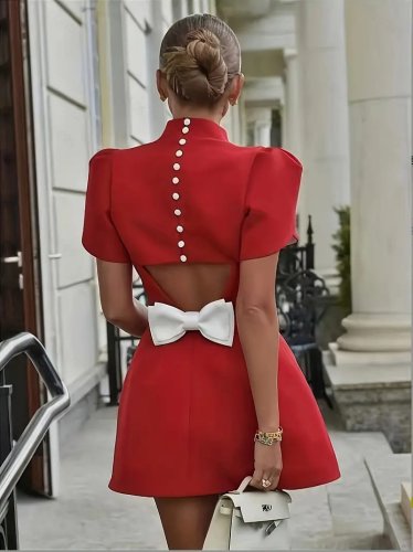 Kadın Kısa Kollu Balıkçı Yaka Arkadan Kelebek Dekolte Detaylı Kısa Atlas Elbise , 24981