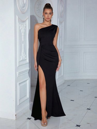 Kadın Tek Omuzdan Askılı Derin Yırtmaçlı Uzun Ithal Krep Elbise, 31584